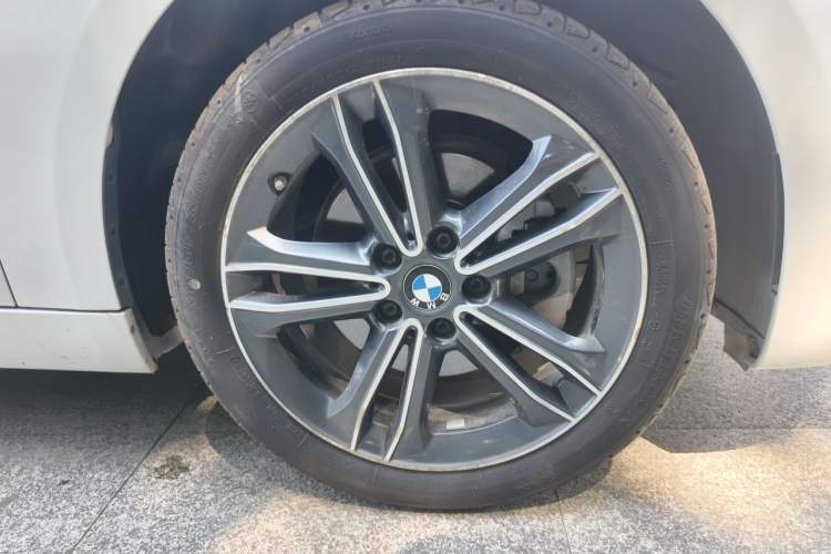 Used BMW 1 Series 2020 120i Fashion Model Right Front Wheel Hub