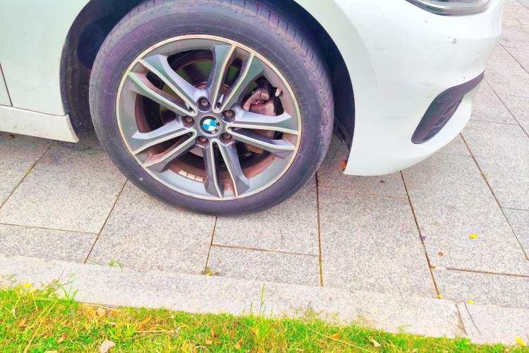 Used BMW 1 Series 2020 120i Fashion Model Right Front Wheel Hub