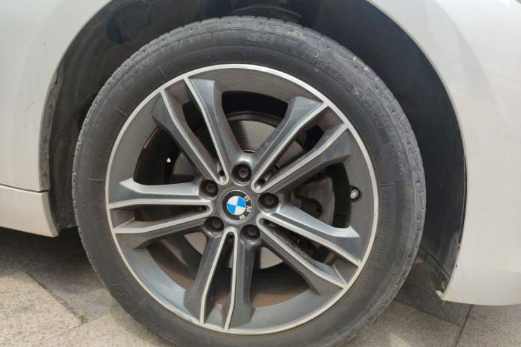 Used BMW 1 Series 2020 120i Fashion Model Right Front Wheel Hub