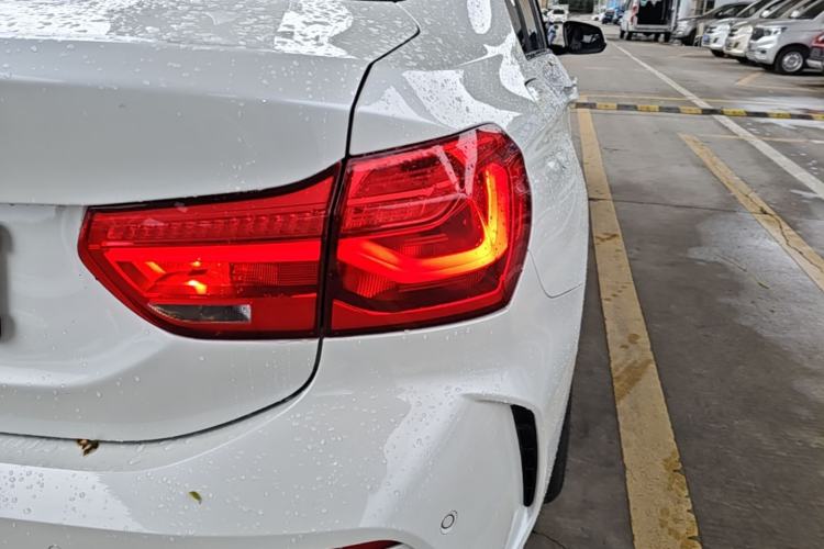 Used BMW 1 Series 2020 125i Leading Model M Sport Package Right Rear Taillight