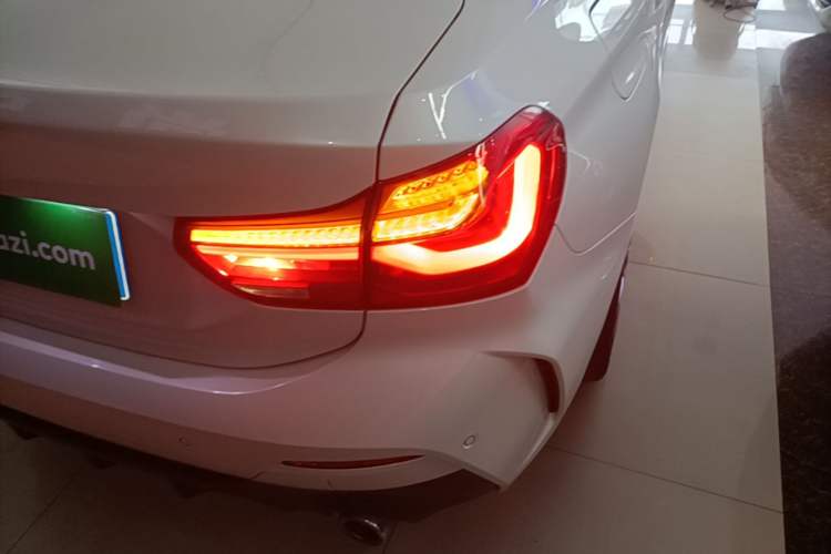Used BMW 1 Series 2020 125i Leading Model M Sport Package Right Rear Taillight