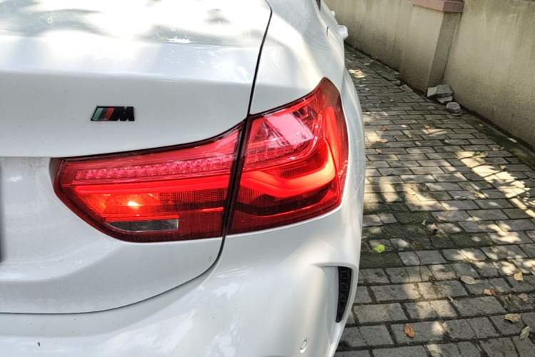 Used BMW 1 Series 2020 125i Leading Model M Sport Package Right Rear Taillight