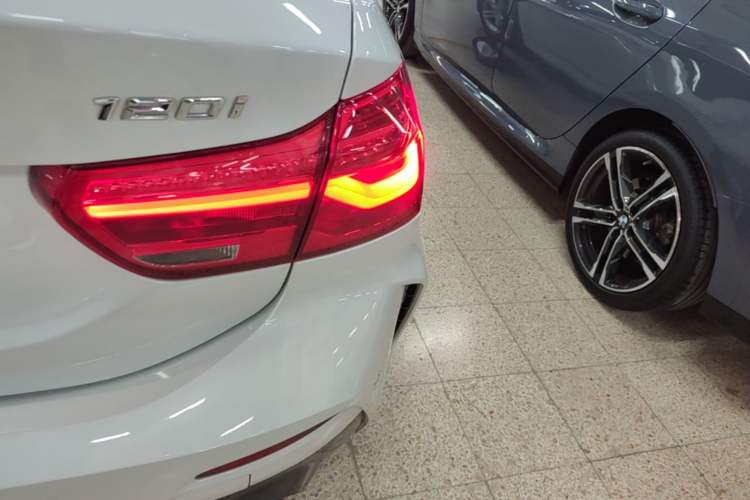 Used BMW 1 Series 2020 120i M Sport Package Right Rear Taillight
