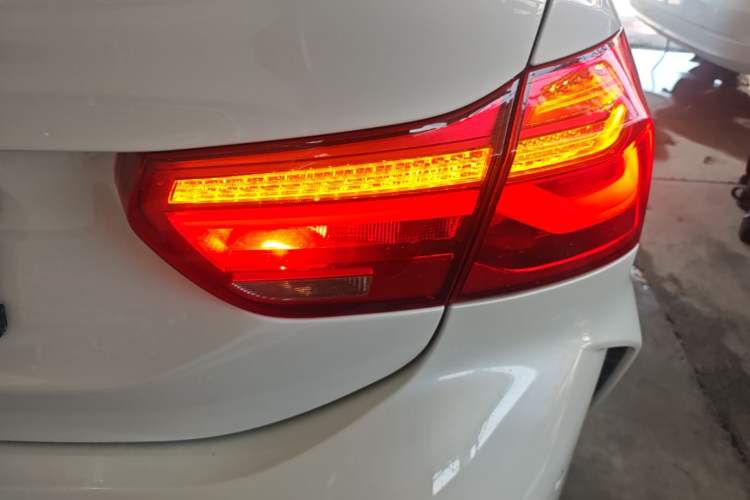 Used BMW 1 Series 2020 125i Leading Model M Sport Package Right Rear Taillight
