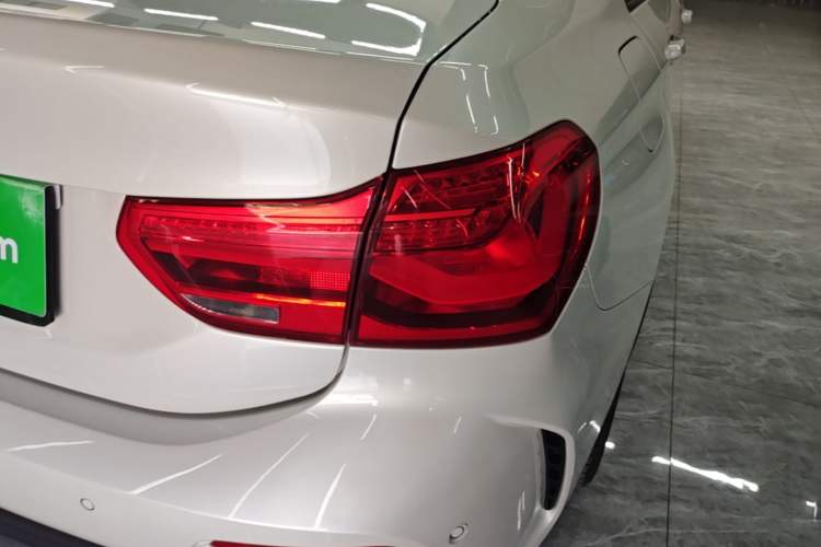 Used BMW 1 Series 2020 125i Leading Model M Sport Package Right Rear Taillight