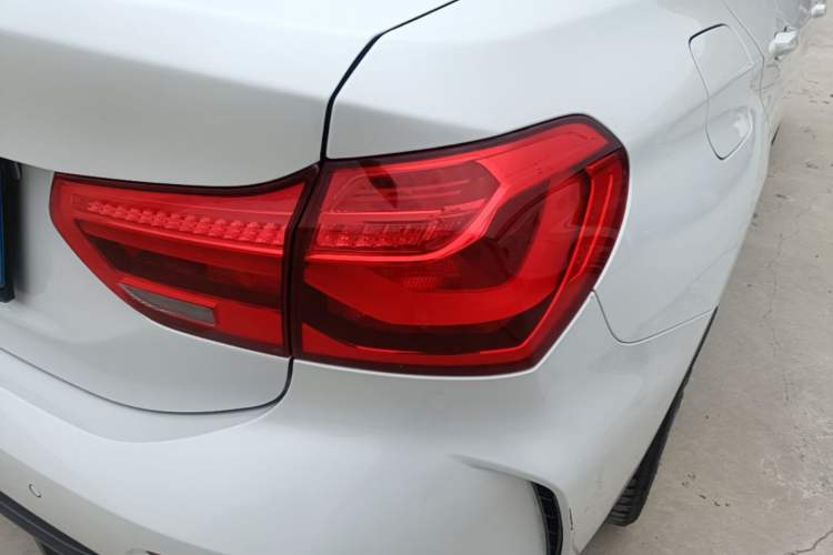 Used BMW 1 Series 2020 125i Leading Model M Sport Package Right Rear Taillight