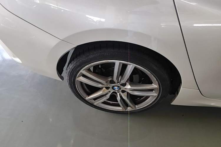 Used BMW 1 Series 2020 125i Leading Model M Sport Package Right Rear Wheel Hub