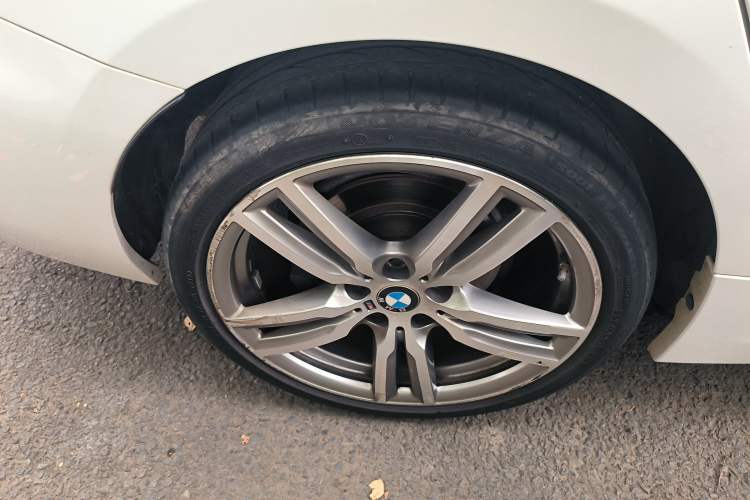 Used BMW 1 Series 2020 125i Leading Model M Sport Package Right Rear Wheel Hub