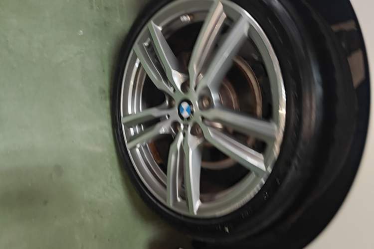 Used BMW 1 Series 2020 125i Leading Model M Sport Package Right Rear Wheel Hub