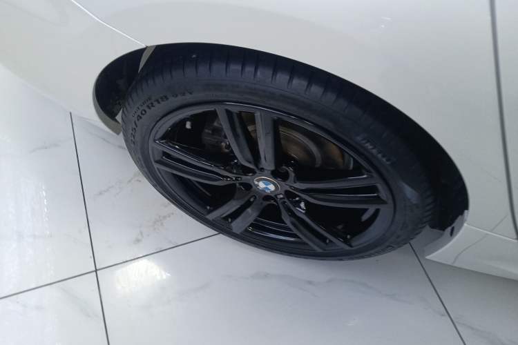 Used BMW 1 Series 2020 125i Leading Model M Sport Package Right Rear Wheel Hub