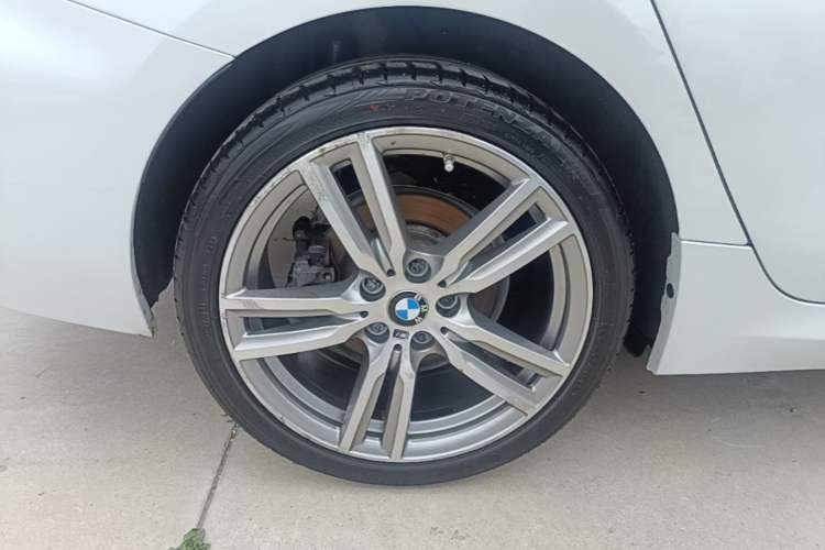 Used BMW 1 Series 2020 125i Leading Model M Sport Package Right Rear Wheel Hub