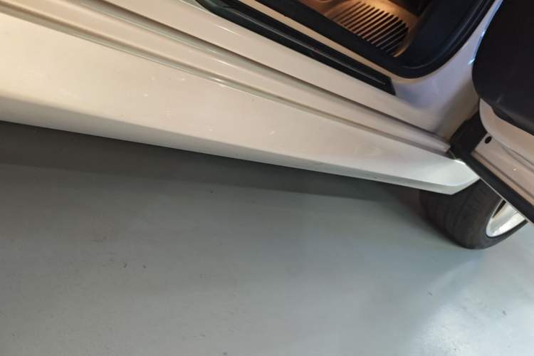 Used BMW 1 Series 2020 120i M Sport Package Right Side Sill