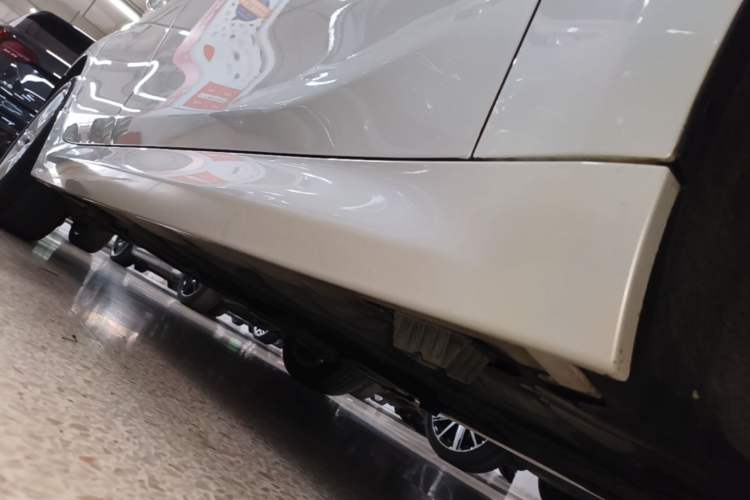 Used BMW 1 Series 2020 120i M Sport Package Right Side Sill