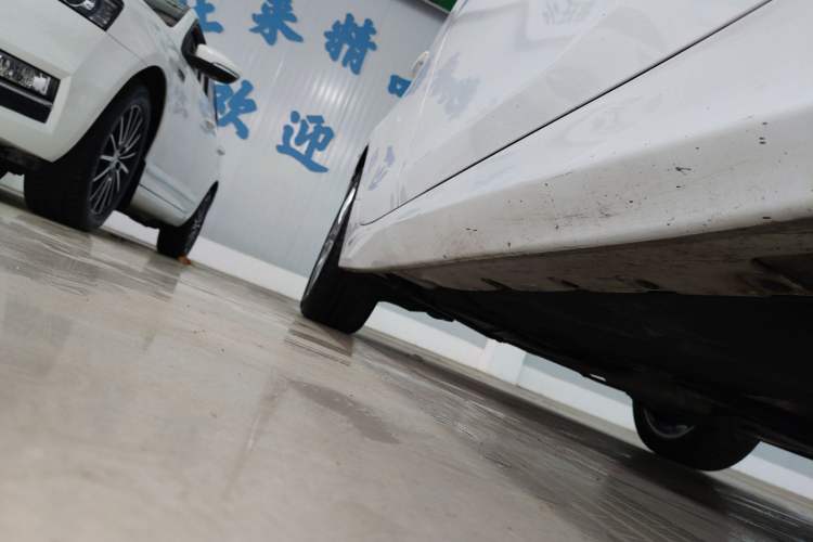 Used BMW 1 Series 2020 120i M Sport Package Right Side Sill