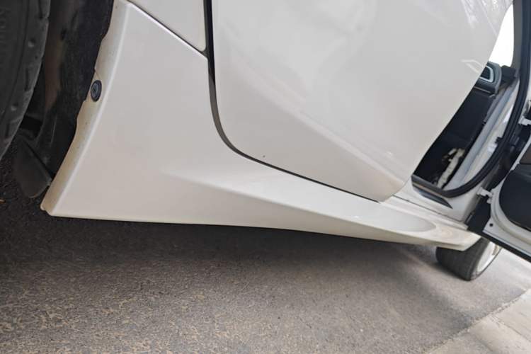 Used BMW 1 Series 2020 120i M Sport Package Right Side Sill