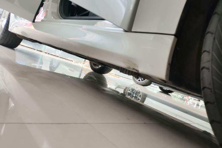 Used BMW 1 Series 2020 120i M Sport Package Right Side Sill