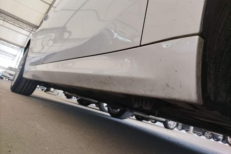 Used BMW 1 Series 2020 125i Leading Model M Sport Package Right Side Sill