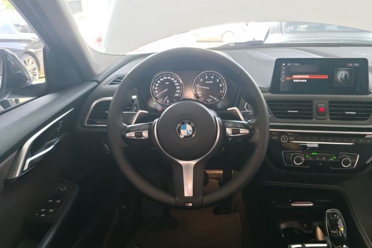 Used BMW 1 Series 2020 125i Leading Model M Sport Package Steering Wheel