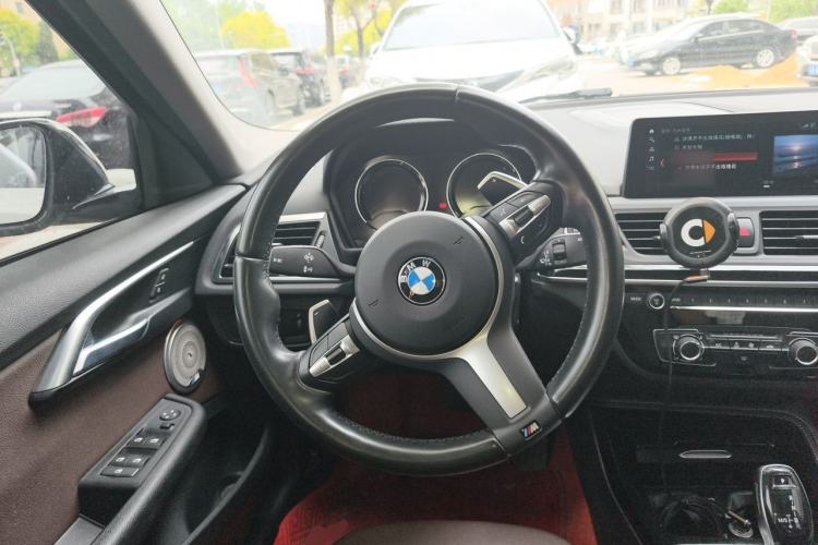 Used BMW 1 Series 2020 125i Leading Model M Sport Package Steering Wheel