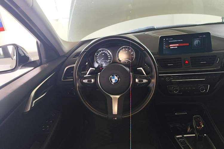 Used BMW 1 Series 2020 125i Leading Model M Sport Package Steering Wheel