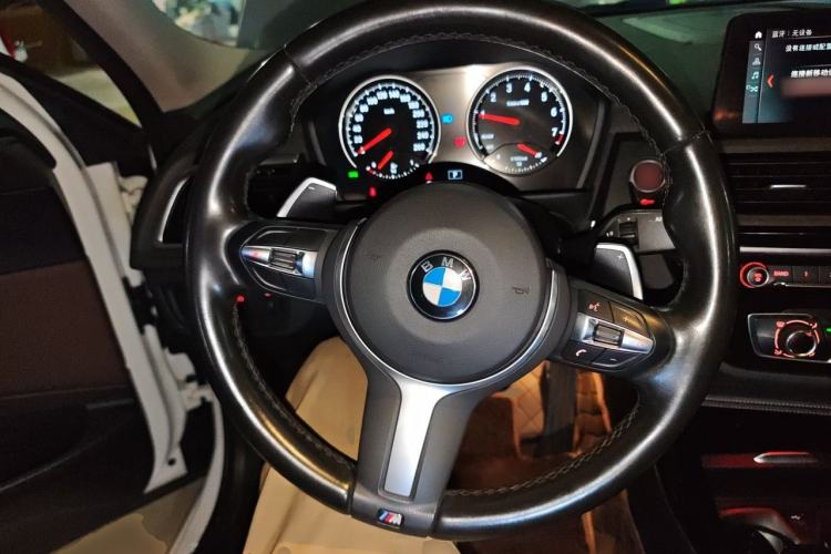 Used BMW 1 Series 2020 125i Leading Model M Sport Package Steering Wheel
