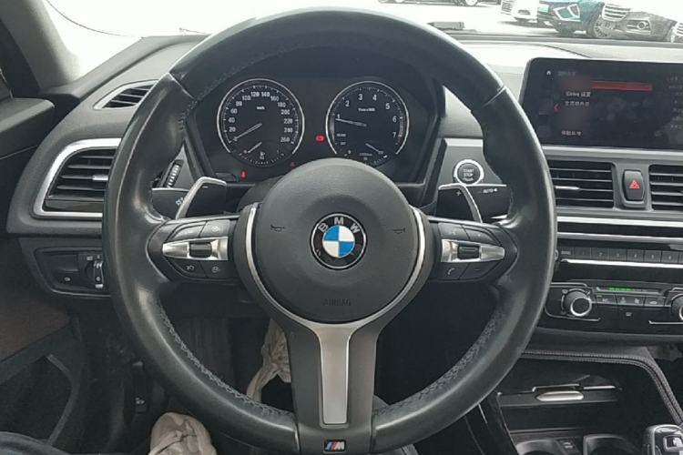 Used BMW 1 Series 2020 125i Leading Model M Sport Package Steering Wheel