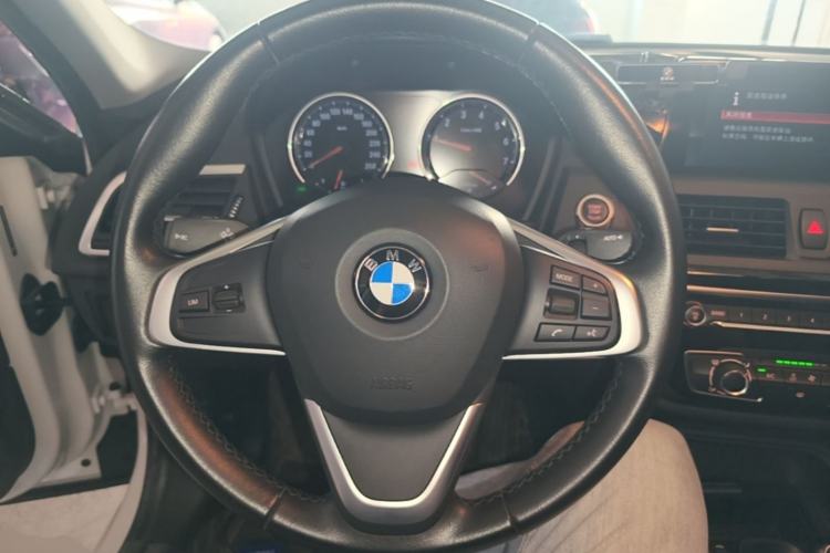 Used BMW 1 Series 2020 120i Fashion Model Steering Wheel