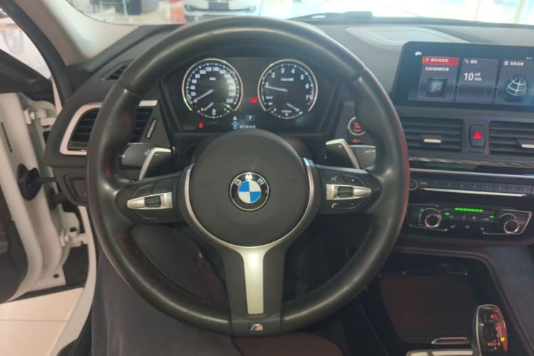 Used BMW 1 Series 2020 125i Leading Model M Sport Package Steering Wheel