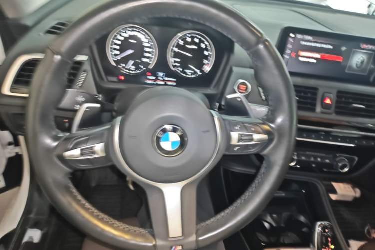 Used BMW 1 Series 2020 125i Leading Model M Sport Package Steering Wheel
