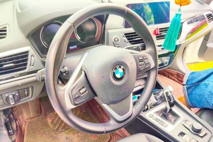 Used BMW 1 Series 2020 120i Fashion Model Steering Wheel