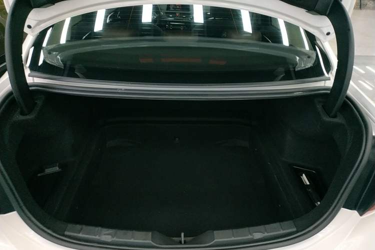 Used BMW 1 Series 2020 125i Leading Model M Sport Package Trunk