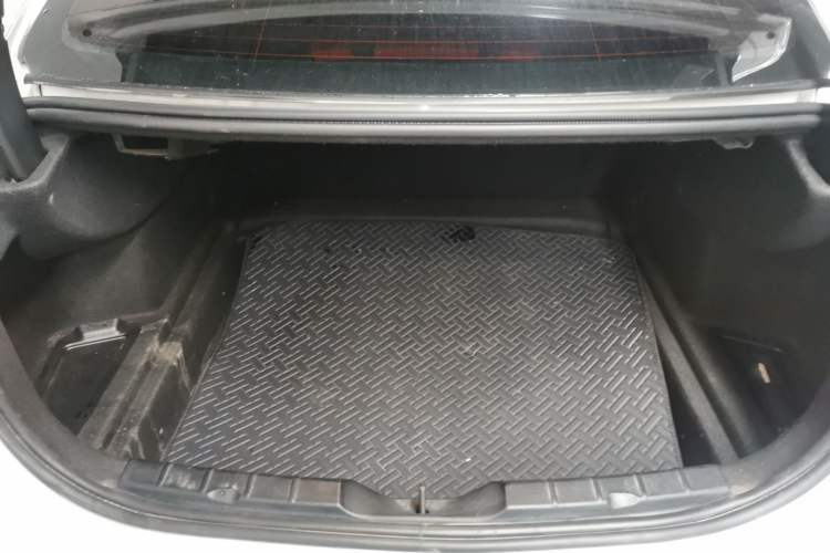 Used BMW 1 Series 2020 125i Leading Model M Sport Package Trunk