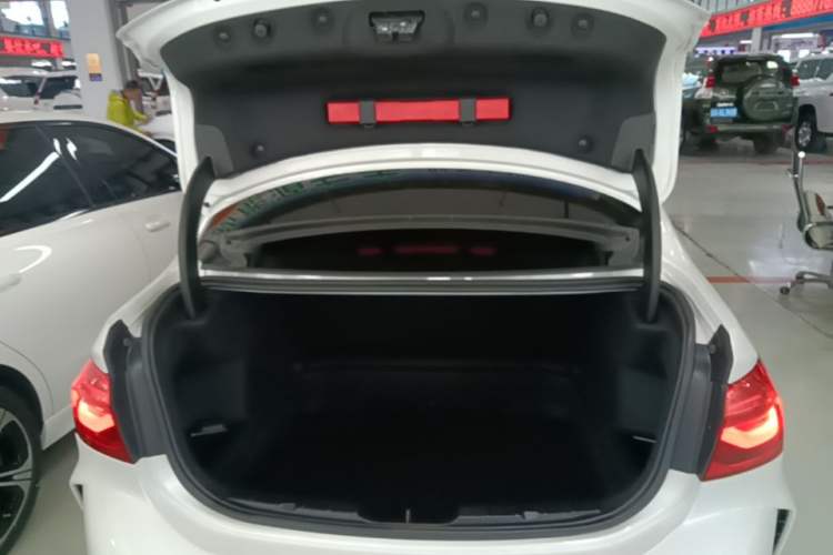 Used BMW 1 Series 2020 125i Leading Model M Sport Package Trunk