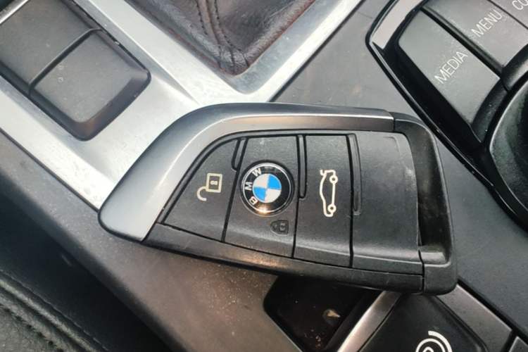 Used BMW 1 Series 2020 120i Fashion Model Vehicle Key