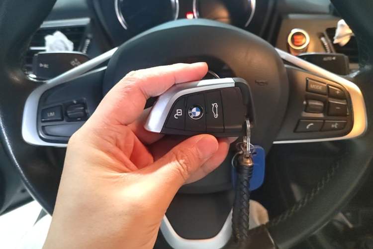 Used BMW 1 Series 2020 120i Fashion Model Vehicle Key