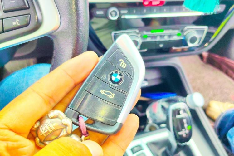 Used BMW 1 Series 2020 120i Fashion Model Vehicle Key