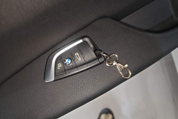 Used BMW 1 Series 2020 120i Fashion Model Vehicle Key