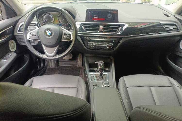 Used BMW 1 Series 2020 120i Fashion Model Center Console