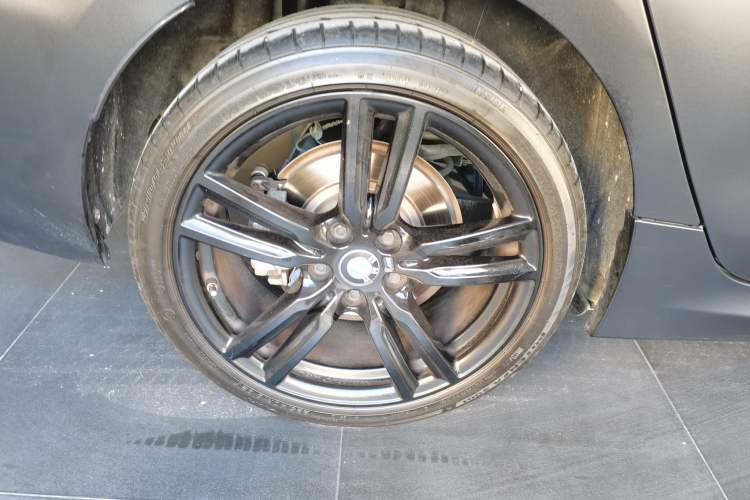 Used BMW 1 Series 2021 125i M Sport Night Edition Right Rear Wheel Hub