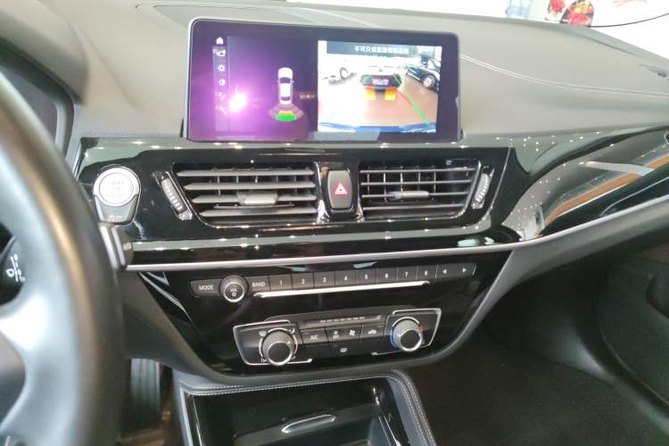Used BMW 1 Series 2021 125i M Sport Night Edition Audio And AC Panel