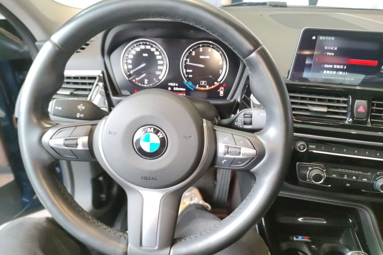 Used BMW 1 Series 2021 125i M Sport Night Edition Center Console