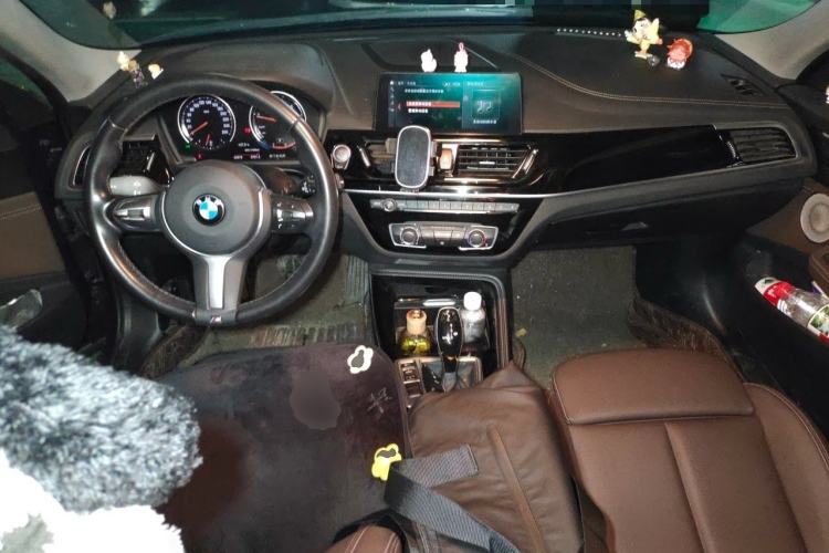 Used BMW 1 Series 2021 120i M Sport Night Edition Center Console