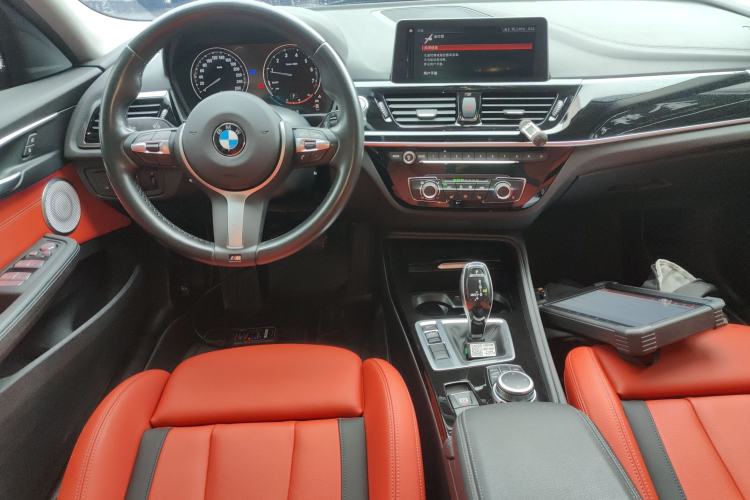 Used BMW 1 Series 2021 125i M Sport Night Edition Center Console