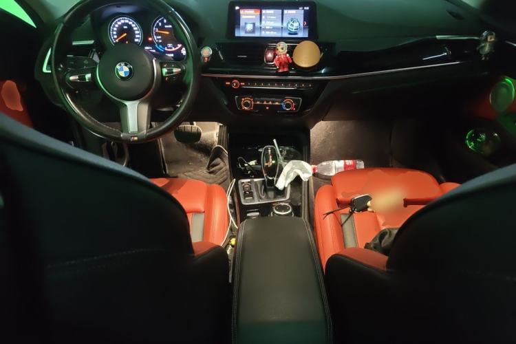 Used BMW 1 Series 2021 125i M Sport Night Edition Center Console