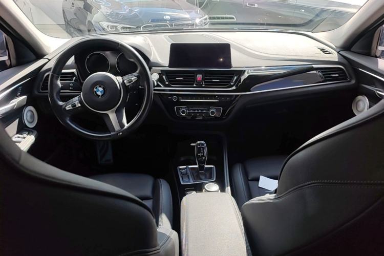 Used BMW 1 Series 2021 125i M Sport Night Edition Center Console