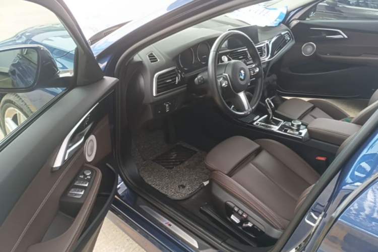 Used BMW 1 Series 2021 120i M Sport Night Edition Driver Seat