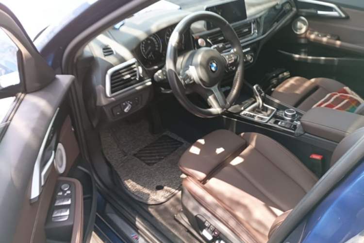 Used BMW 1 Series 2021 120i M Sport Night Edition Driver Seat