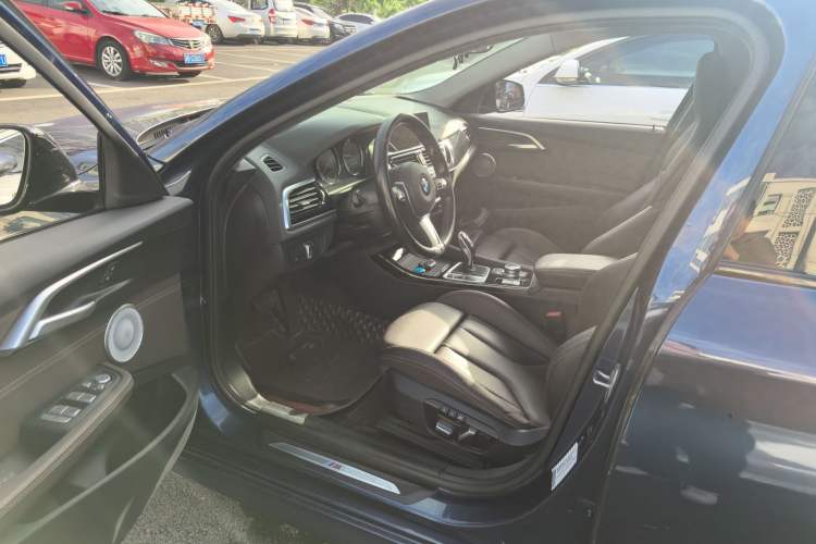 Used BMW 1 Series 2021 125i M Sport Night Edition Driver Seat