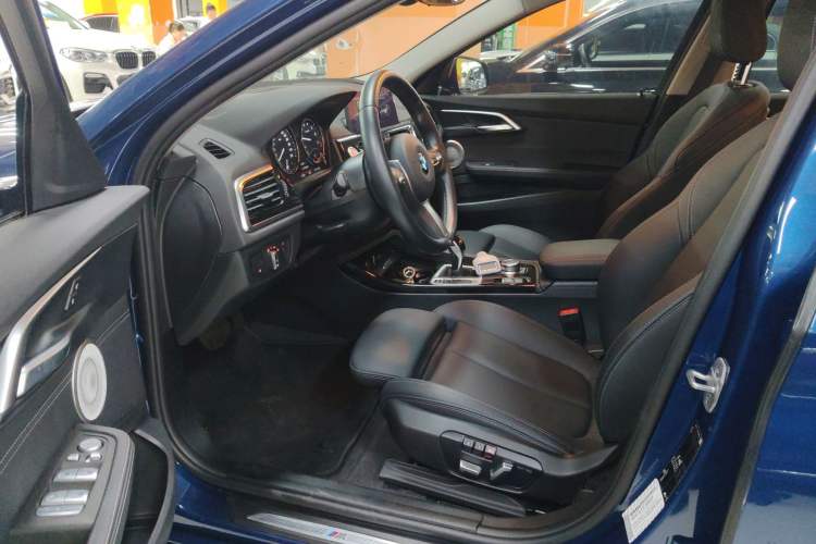 Used BMW 1 Series 2021 120i M Sport Night Edition Driver Seat