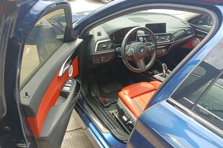 Used BMW 1 Series 2021 125i M Sport Night Edition Driver Seat